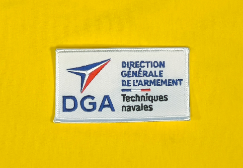 Écussons brodés pour les membres de la DGA