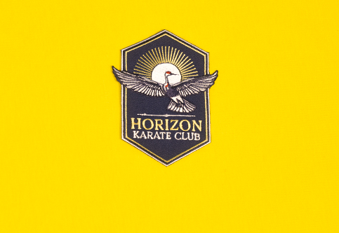 Écusson brodé thermocollant pour le club de karaté Horizon